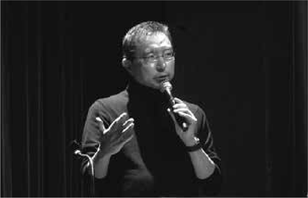 講演する藤本壮介氏